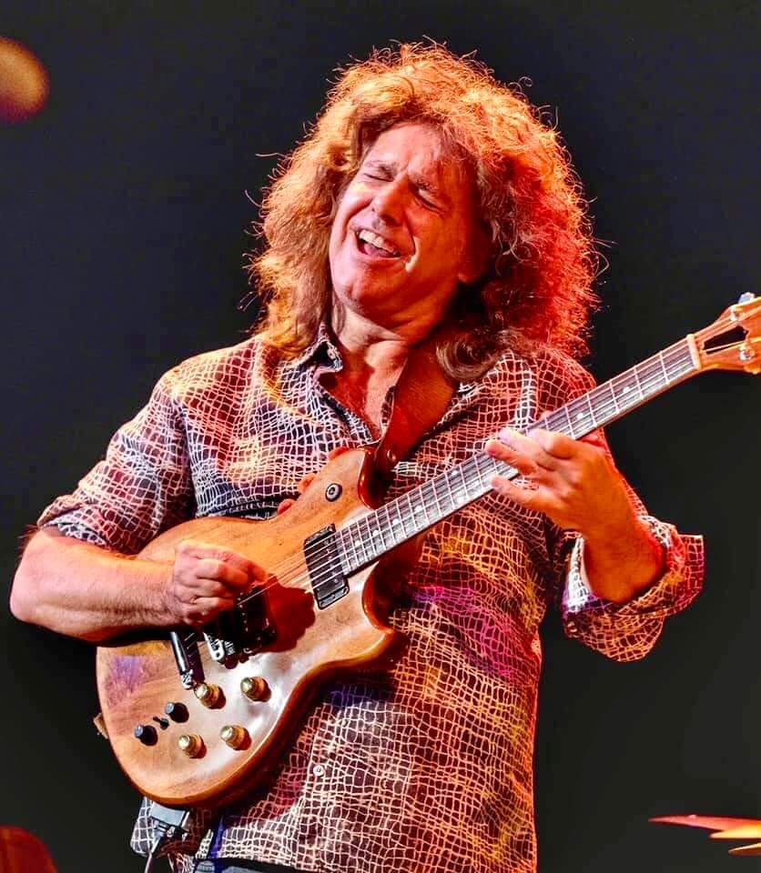  Happy birthday   Pat Metheny 
Born: August 12, 1954 