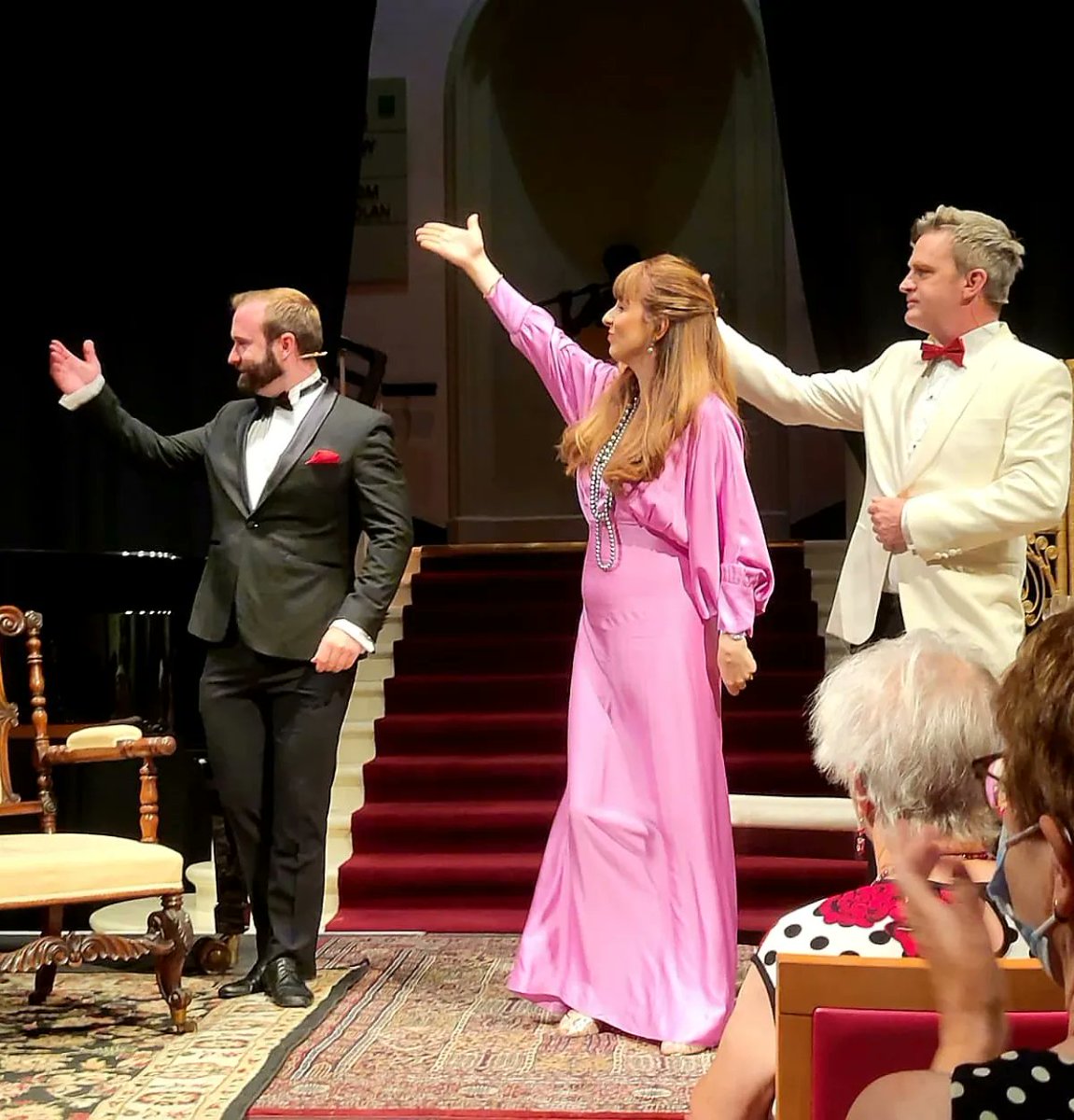 Sandra Oman tweet media