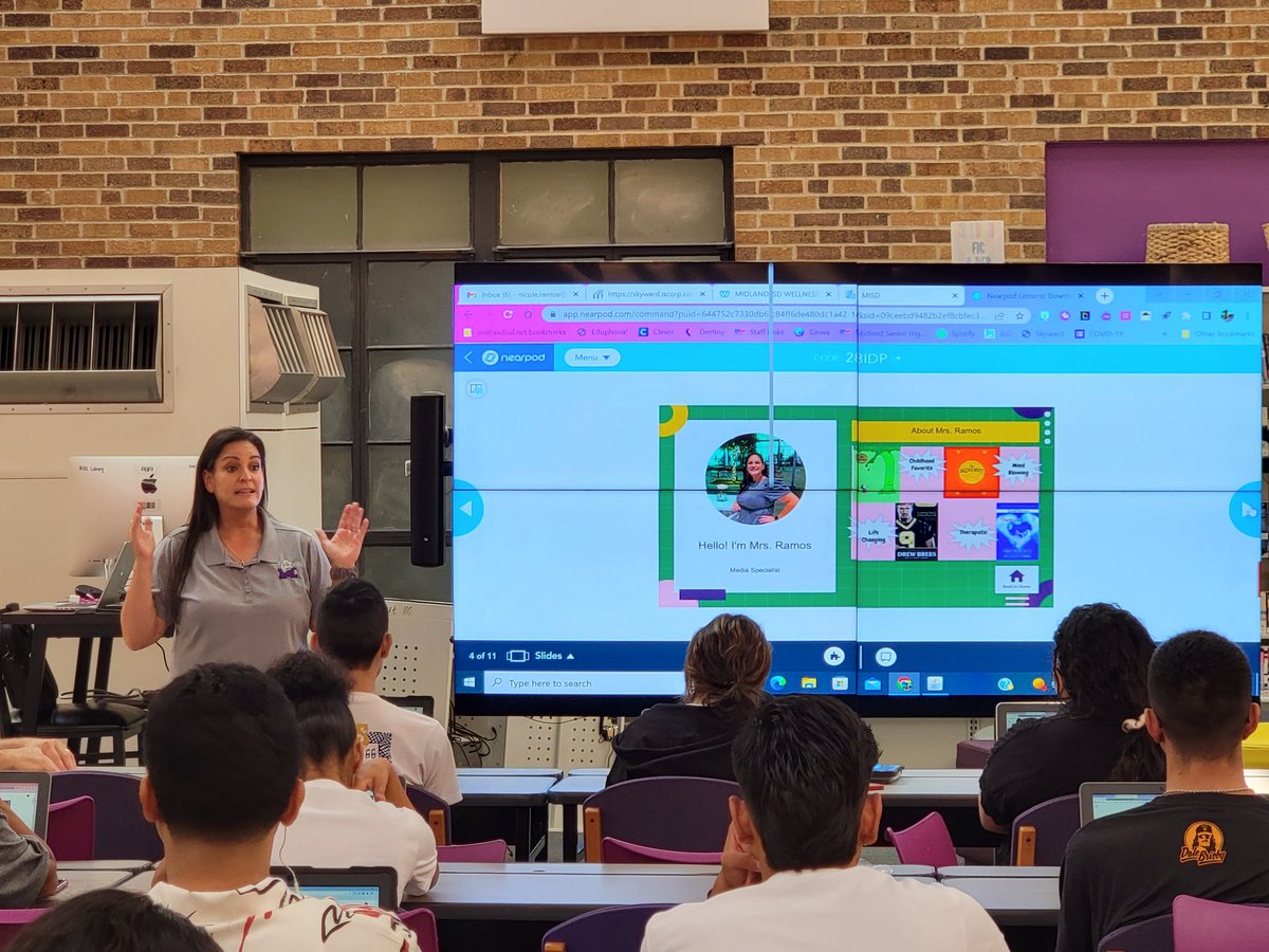 antoniette_ram's tweet photo. With the extraordinary @NicoleRamos127 for English IV library 101:Introduction to tools & research...OH MY! 📚🖥💯@MidlandHigh @Midland_ISD #WeareMISD #Greatthingsarehappeninghere #Nearpod #clever #DestinyCatalog #TexQuest #Sora #researchisimportant #collegeandcareerready https://t.co/BjCKFRILhJ