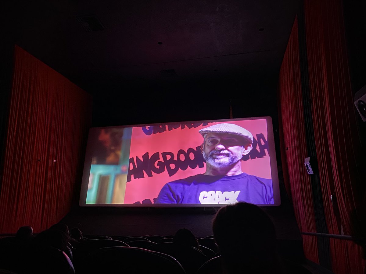 HITOSHIDIAZ's tweet photo. Acá estamos . En Rosario. Presentando la quinta película q hago. Una salvajada divertida en amor y agradecimiento a la @crackbangboom . Gracias @marcetapia , gracias #Edus… gracias actores y equipos https://t.co/Fqb2FOlF3i