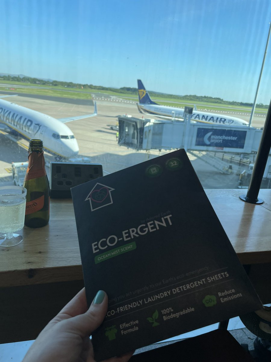 AdoredEarth's tweet photo. The new travel essential:
Eco-ergent. Ready for the plane βοΈπ«β€οΈ #suitcasegoals #traveltips #TravelMakesUs #travelhacks #traveltips #reduceplastic https://t.co/v3g0FXCZBb