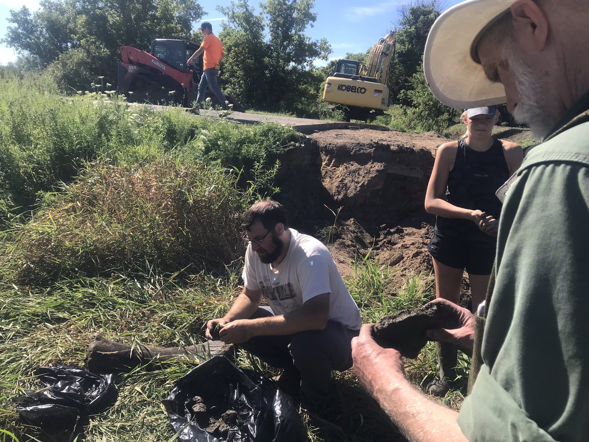 MeghanBunchman's tweet image. Today I’m Indiana Jones meets Dr. Grant. Find out what crews found on this dig site at 5 and 6 @WOODTV