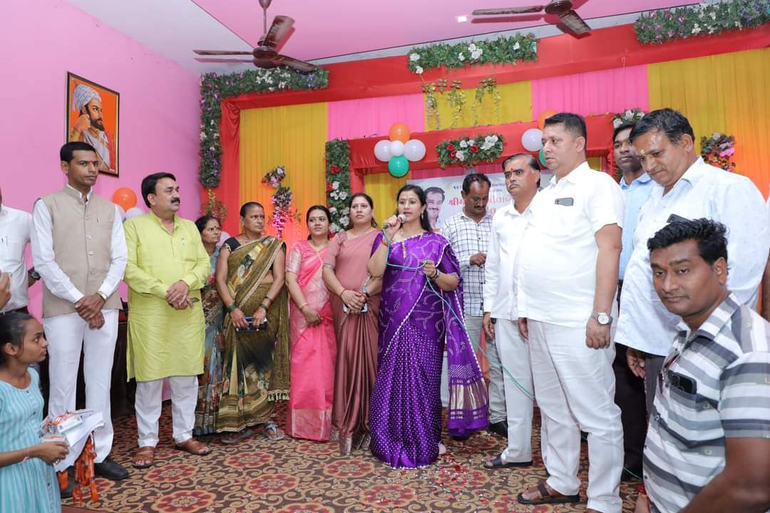 MLASangitaPatil's tweet photo. मेरे जन्मदिन के अवसर पर आप  से प्राप्त शुभकामनाओं के लिए में आप की हृदय से आभारी हूं । https://t.co/rcuQkufeE7
