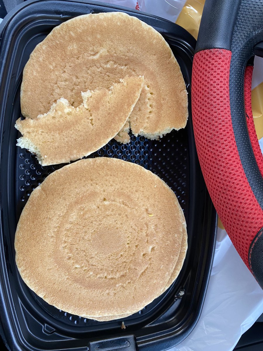 gypsy151's tweet image. This is why you don’t go to @McDonalds for breakfast 😒😒😒