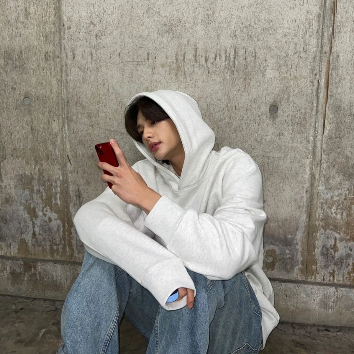 jimypenicillin's tweet photo. Cuando Hyunjin dijo "podemos hacer un viaje cerca de la galaxia" amigo contigo hasta el infinito y más allá  #IceCreamOUTNOW #Hyunjin_IceCream https://t.co/SEJ7zFxCxk