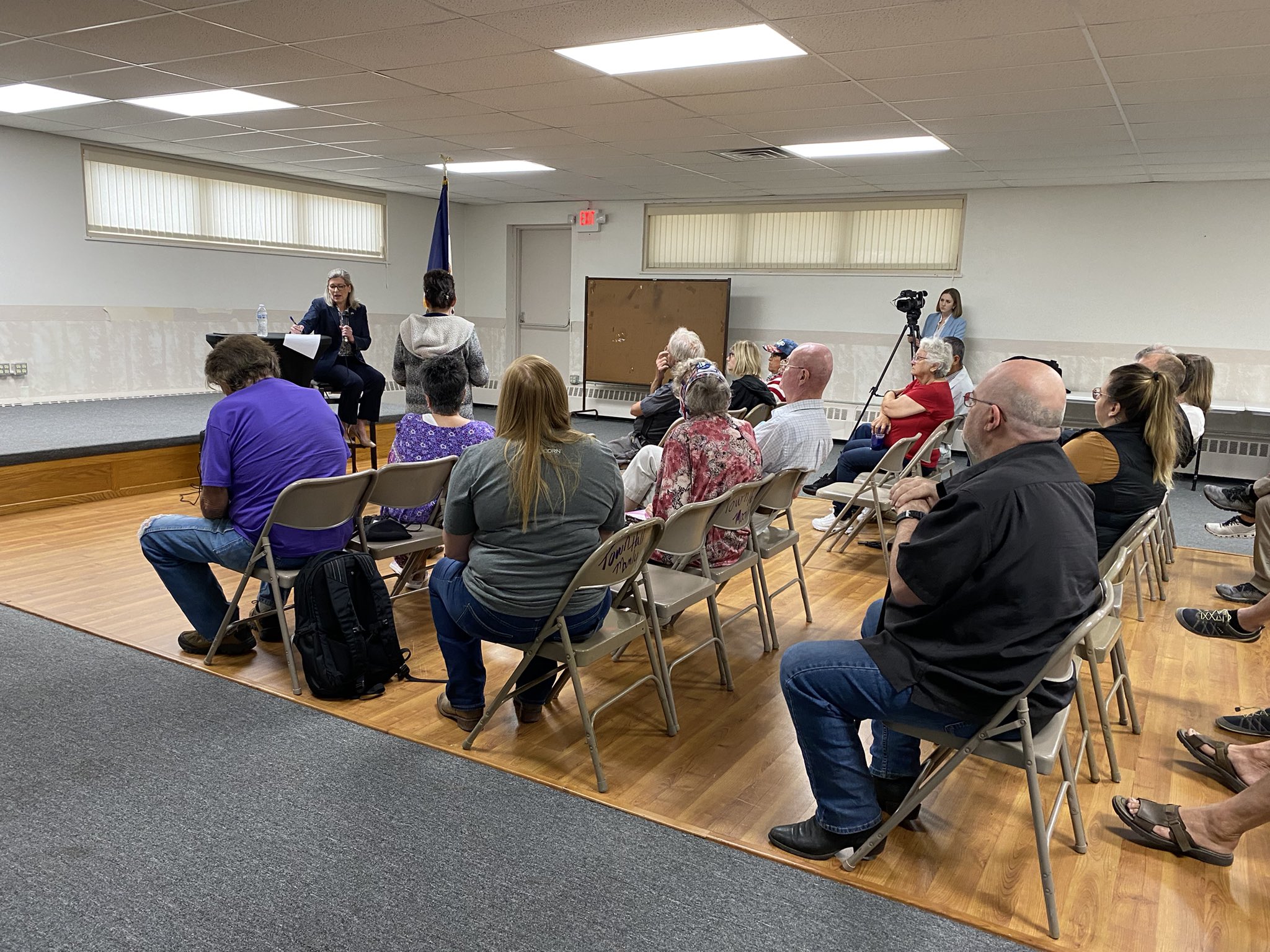Joni Ernst on Twitter " ️Just wrapped up another town hall! I was in