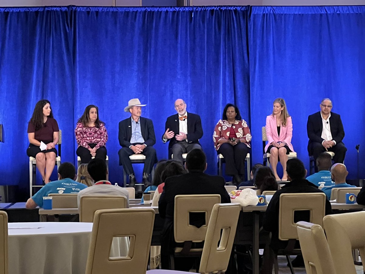 Vik Prakash (@vikpmd) on Twitter photo So honored to have the pillars of leadership in American Nephrology here with us at <a href="/NBLUniv/">NBLU: Renal Leaders</a> discussing #leadership <a href="/SusanQuaggin/">Susan Quaggin</a> <a href="/TimPflederer/">Tim Pflederer</a> <a href="/PaulPalevsky/">Paul Palevsky</a> <a href="/sylviaerosas/">Sylvia Rosas,MD,MSCE</a> <a href="/NicholasSusanne/">Susanne Nicholas</a> <a href="/proychaudhuryMD/">Prabir Roy Chaudhury</a> <a href="/ASNKidney/">American Society of Nephrology</a> <a href="/RPANephrology/">RPA-Nephrology</a> <a href="/nkf/">National Kidney Foundation</a> <a href="/womeninnephro/">Women In Nephrology</a> So honored to have the pillars of leadership in American Nephrology here with us at <a href="/NBLUniv/">NBLU: Renal Leaders</a> discussing #leadership <a href="/SusanQuaggin/">Susan Quaggin</a> <a href="/TimPflederer/">Tim Pflederer</a> <a href="/PaulPalevsky/">Paul Palevsky</a> <a href="/sylviaerosas/">Sylvia Rosas,MD,MSCE</a> <a href="/NicholasSusanne/">Susanne Nicholas</a> <a href="/proychaudhuryMD/">Prabir Roy Chaudhury</a> <a href="/ASNKidney/">American Society of Nephrology</a> <a href="/RPANephrology/">RPA-Nephrology</a> <a href="/nkf/">National Kidney Foundation</a> <a href="/womeninnephro/">Women In Nephrology</a>