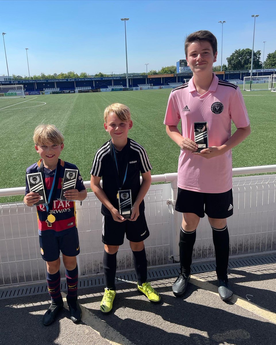 Mark Noble Football tweet media