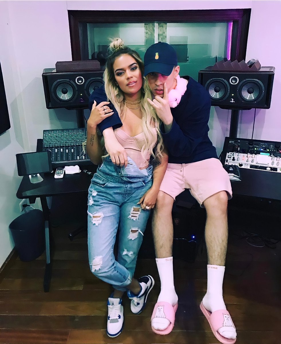karolggallery's tweet photo. Karol G &amp; Bad Bunny

(2017 - 2022) https://t.co/EJaYgMX5Q2