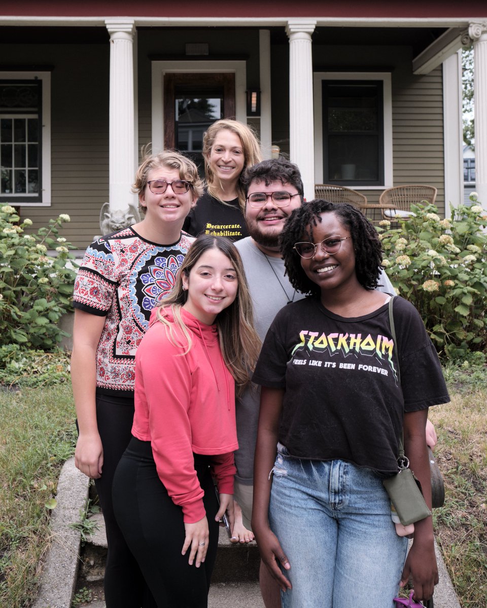 CalabreseLab's tweet photo. Farewell to our wonderful summer undergrads Abbie, Fabian, Ally, and Chelsea. We loved getting to know you and will miss you! https://t.co/z88Kg6Niry