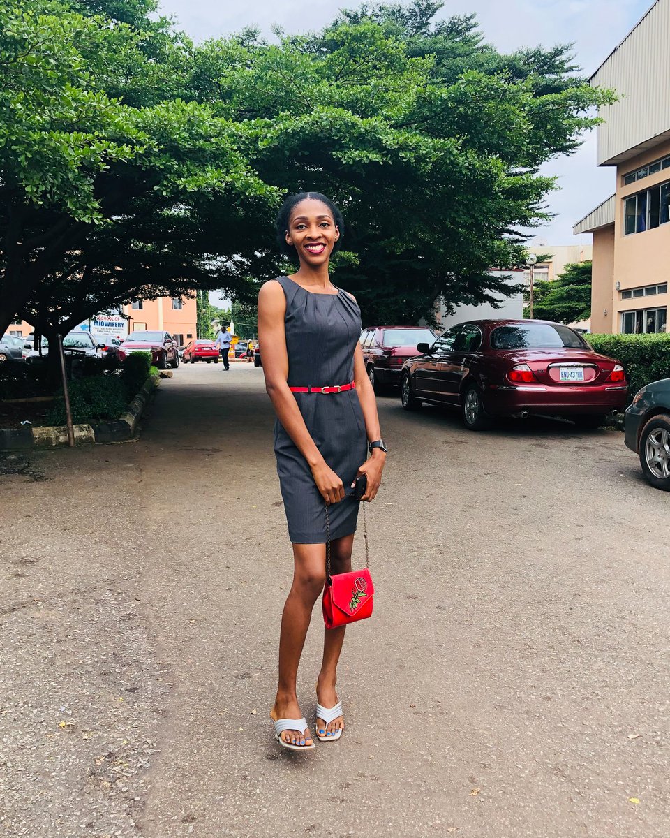 TheChioma's tweet photo. "I don't work on Fridays, I make appearances."😌
#TallFineIgboWoman #TFIW https://t.co/iY66yO1Hp4