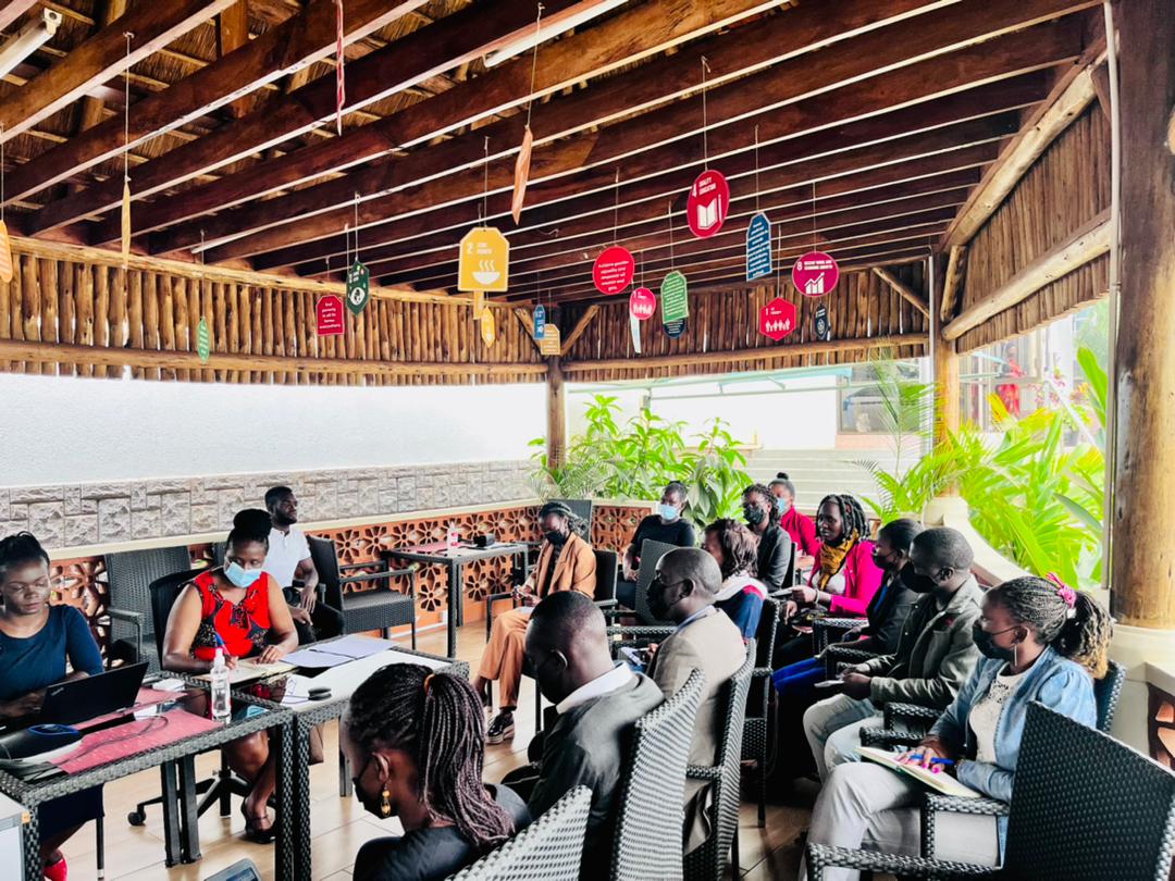 ug_girls's tweet photo. Thank you @UNDPUganda team for hosting our team today alongside other Youth &amp; Young People to celebrate #IYD2022. The discussion aimed at raising awareness on barriers to intergenerational solidarity. Commitments to continue supporting Youth initiatives at grassroots were made. https://t.co/GUVnlDni1P
