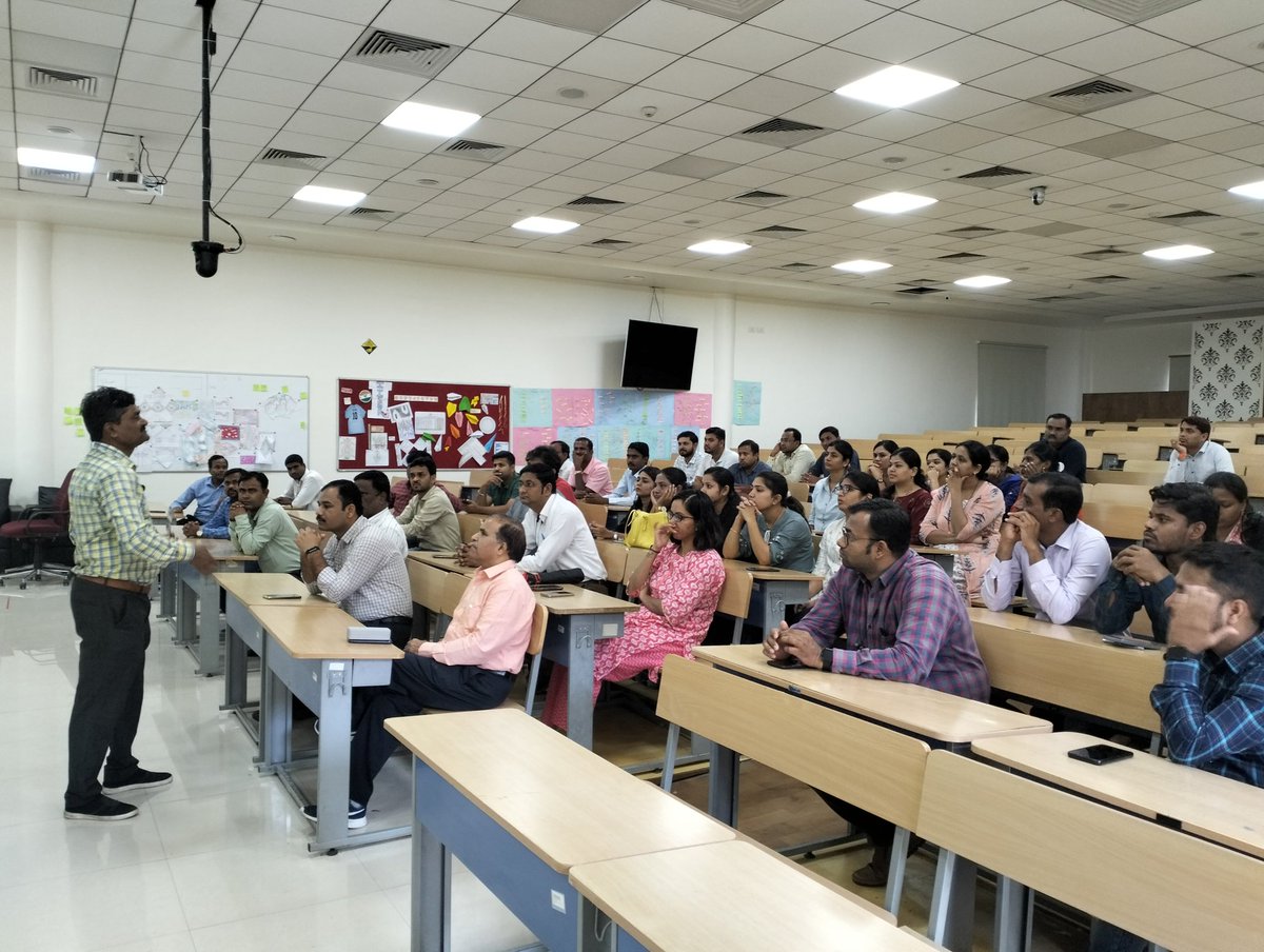 ScienceActivity's tweet photo. Today, @ScienceActivity conducted a hands-on activity session for faculties from #Yashada_Institute, Pune. Also, a few members from #Rotary_club &amp; Mr. Anil Manekar , Former Director, Nehru Science Centre Mumbai joined us for the workshop.
#SAC_teachers_Interaction
@IISERPune https://t.co/CMQ0F0nHvM