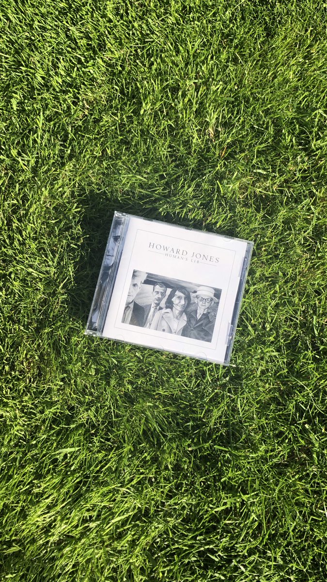IWW72's tweet photo. If anybody wants me I’ll be in the garden listening to @howardjones
#HumansLib #FridayFeeling #Sunshine https://t.co/YT3SrvF2a0