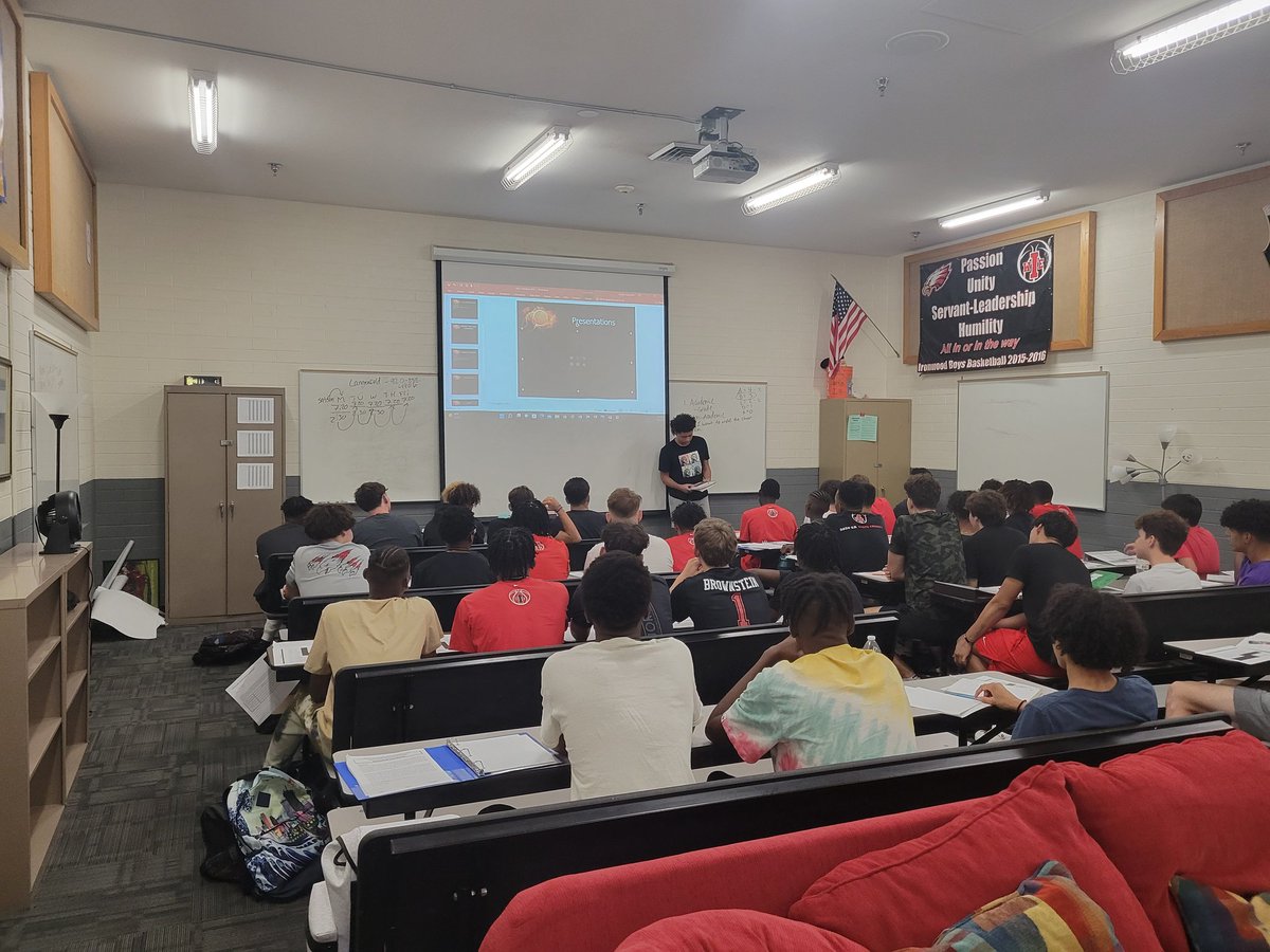 ihseagleshoops's tweet image. Morning shooting and leadership with over 40 STUDENT-ATHLETES. We got better today. 

The burden of the Iron Man is daily growth.

#IronManChallenge
#BeBetterBeDifferent #IronSharpensIron