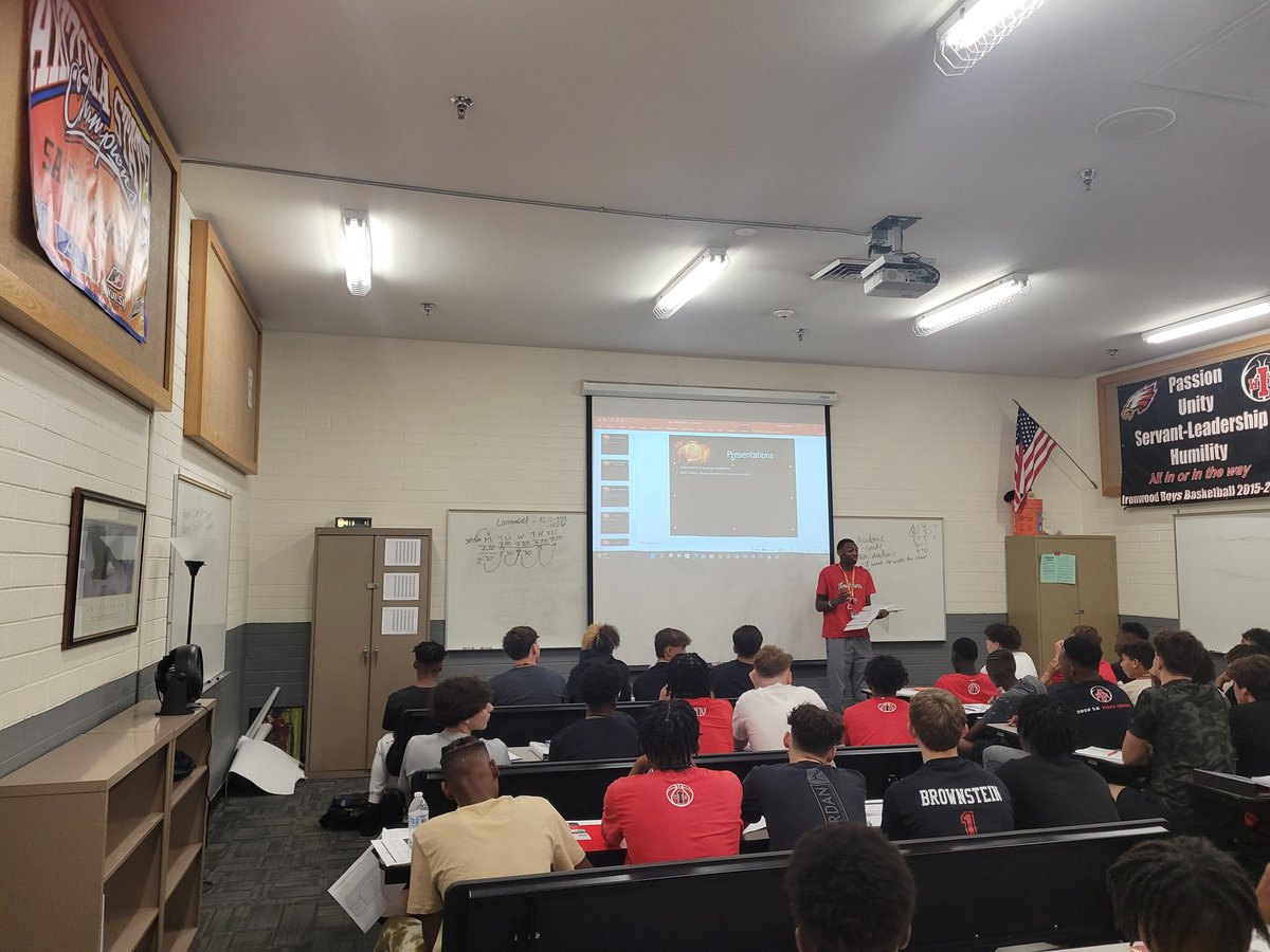 ihseagleshoops's tweet image. Morning shooting and leadership with over 40 STUDENT-ATHLETES. We got better today. 

The burden of the Iron Man is daily growth.

#IronManChallenge
#BeBetterBeDifferent #IronSharpensIron