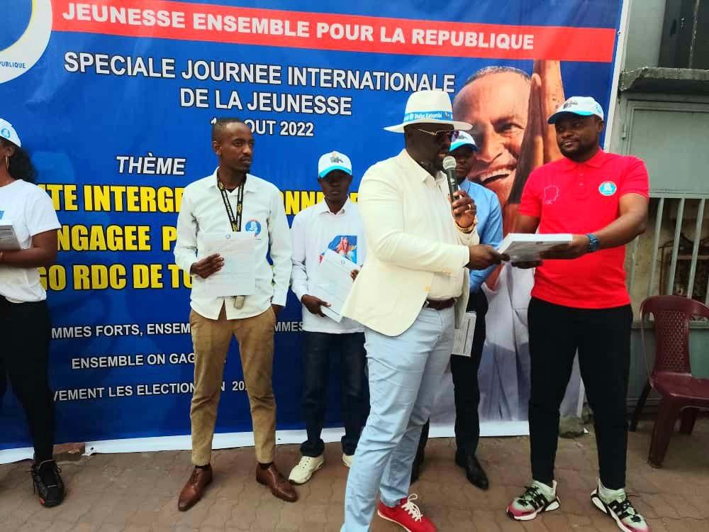 Julio_Nsiona's tweet photo. Kinshasa : La mobilisation générale est lancée à tous les jeunes du Parti @Ensemble_MK de resté prêt à porter les ambitions politiques et sociales du Parti au travers de son Président @moise_katumbi. https://t.co/4WCqafKSNQ