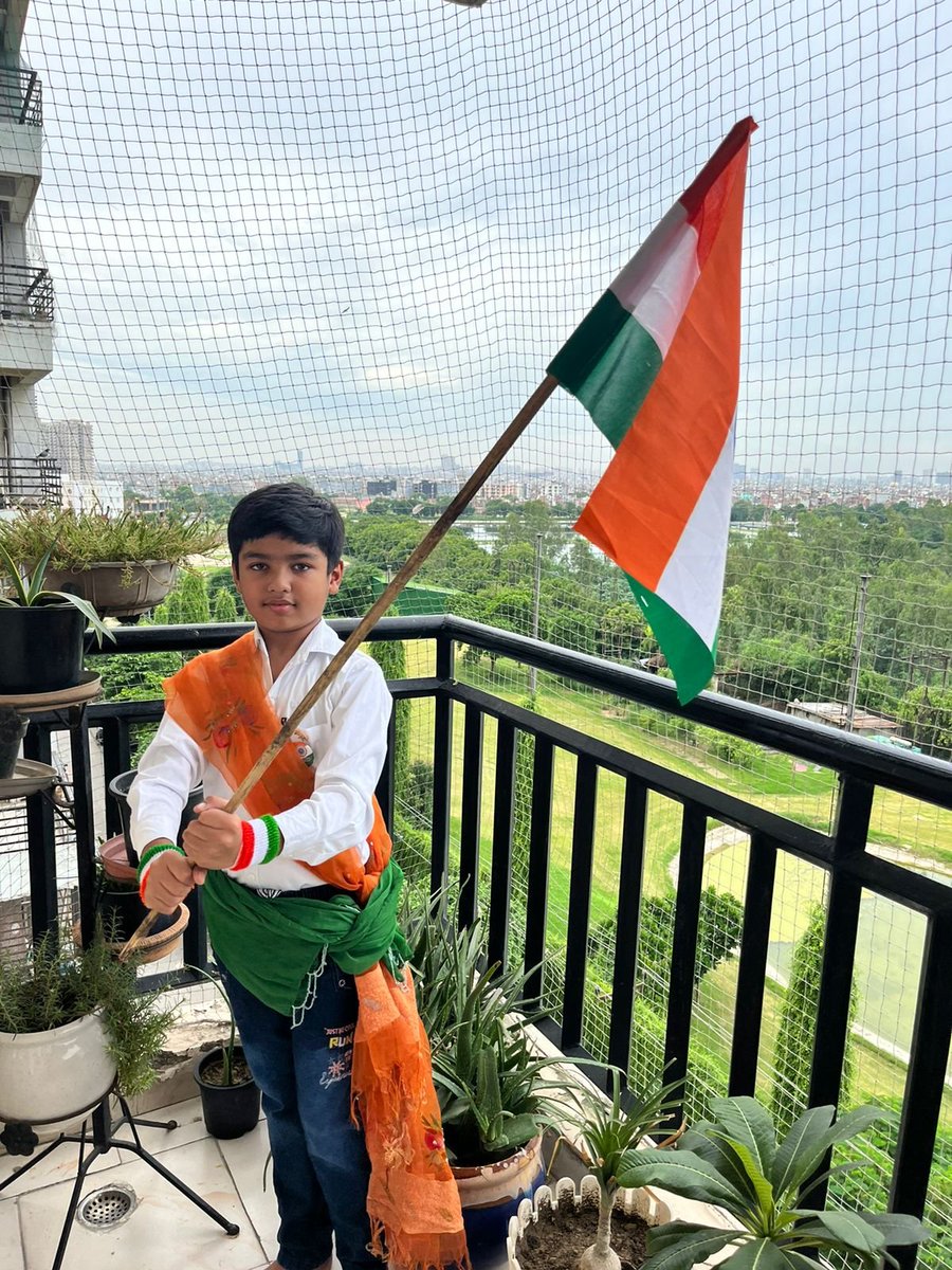 Kanikag71863524's tweet photo. @IPSCrossings #HarGharTirangaAabhiyan #HarGharTiranga #AjadiKaAmritMahotsav #mytricolour #mypride #MyTricolour,mypride #tiranga #HarGharTirangaCampaign #15August2022 #Tricolour https://t.co/X01NH1vYT0