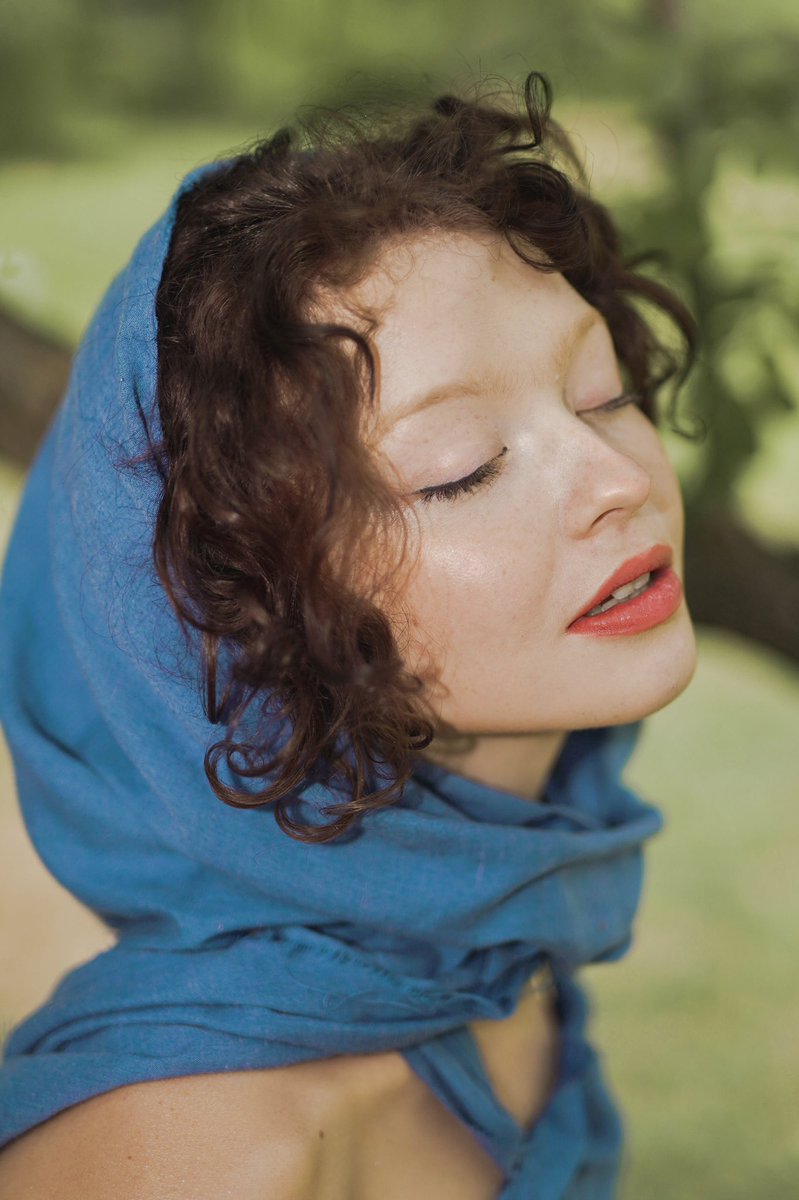 Friday News flash 📢 Im going to be featuring on <a href="/lcawmusic/">L C A W</a> ‘s newest EP, with a song called “Heart of Glass” ✨ its coming out on the 26th✨✨ link in bio to presave ❤️