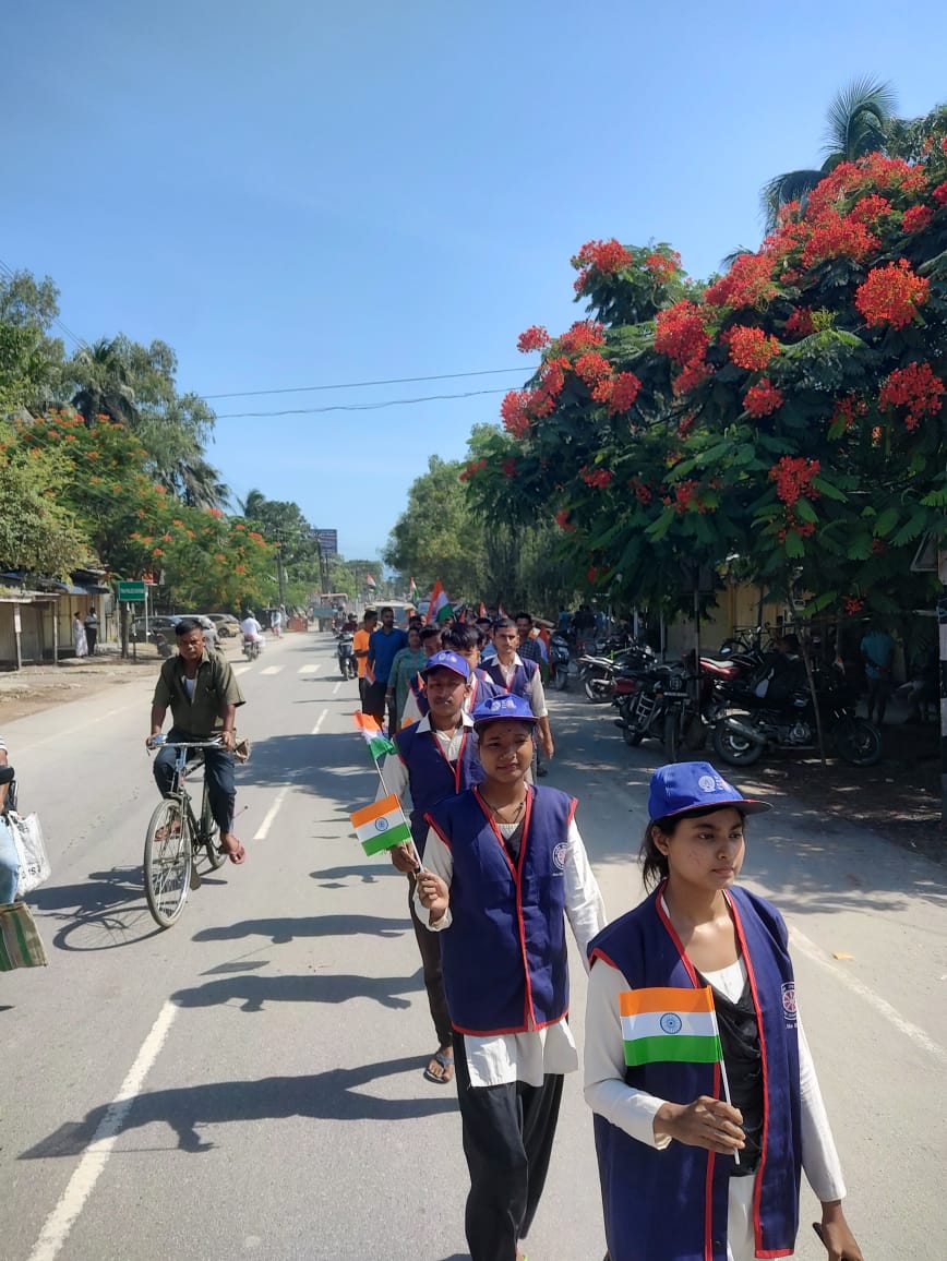 NSSTihuCollege's tweet photo. NSS Volunteers of Tihu College Unit, Assam participated in an Awareness Rally on #HarGharTiranga campaign organised by Tihu Revenue Circle to celebrate #AzadiKaAmritMahotsav @nss_rdguwahati @YASMinistry https://t.co/DzxLUTFTGj