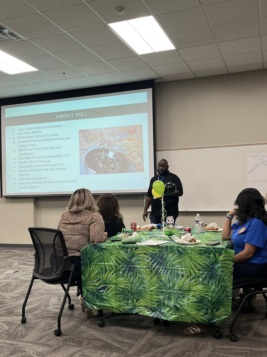 Team retreat is On! #kckps #SSFSretreat2022 #wildaboutstudentsuccess <a href="/DrJWilson1906/">Jermaine Wilson, Ph.D.</a>