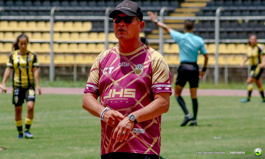 Balonazos's tweet photo. Alexis Duque: “Las muchachas estaban muy motivadas por jugar por primera vez en el Templo”.
#LigaFUTVEFem
#Alexisduque
#DvoTáchira
🔗 https://t.co/n6TXfnIWPa https://t.co/Lyx0a1RXyl