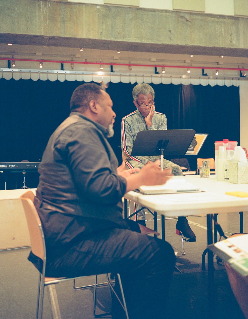 Salesman_Bway's tweet image. Get your Friday fix of the #SalesmanOnBroadway rehearsal room, snapped on film.

(📸: Montsho Thoth)