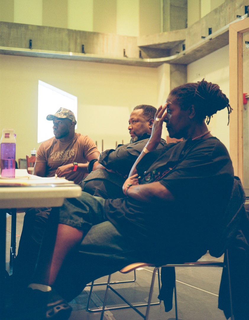Salesman_Bway's tweet image. Get your Friday fix of the #SalesmanOnBroadway rehearsal room, snapped on film.

(📸: Montsho Thoth)