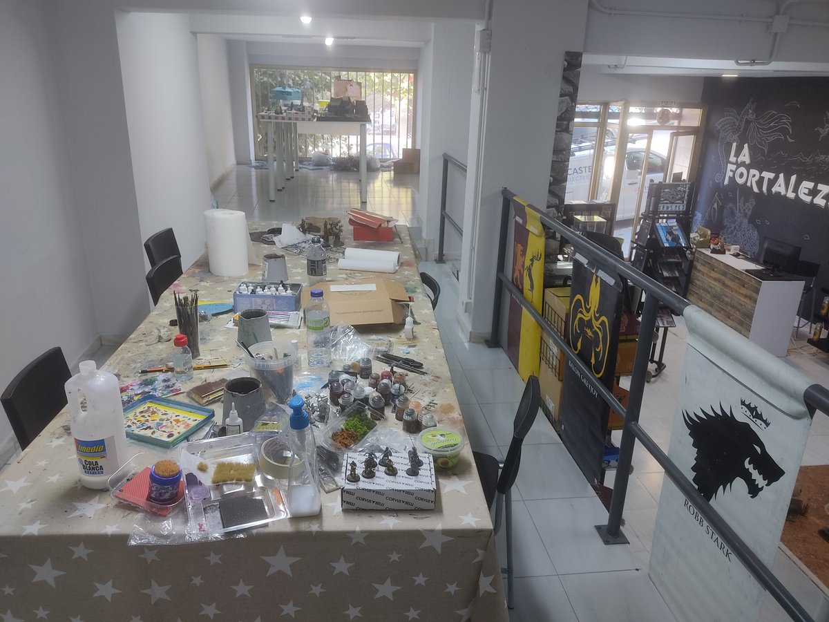 FortalezaWG's tweet photo. Inauguramos el Twitter de nuestra tienda!!! Para quienes no nos conozcan, somos una tienda de wargames y rol en A Coruña donde tratamos de pasarlo guay con nuestro hobby en el mejor de los ambientes 😊. 

Os dejamos unas foticos.

PD: la web está en mantenimiento, dudas por DM XD https://t.co/A58LNEAa10