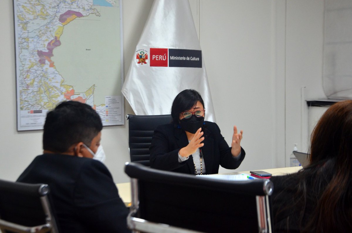 MinCulturaPe's tweet photo. Asimismo, solicitó impulsar acciones conjuntas para la adecuada atención de los Nahua, población indígena en contacto inicial (PICI) de la Reserva Territorial Kugapakori, Nahua, Nanti y otros #RTKNN. https://t.co/q1jDfula2U