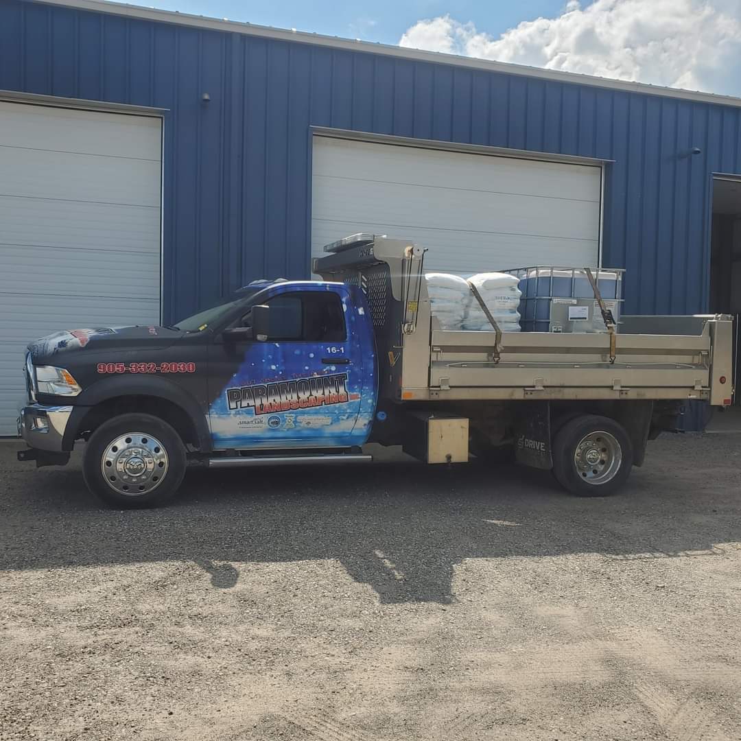 Paramount2005's tweet image. Did you know that fertilizing your lawn helps it become more drought resistant and therefore able to withstand the dryness of the summer?
#landscapingcompany #lawncare #lawnmaintenance #fertilizing