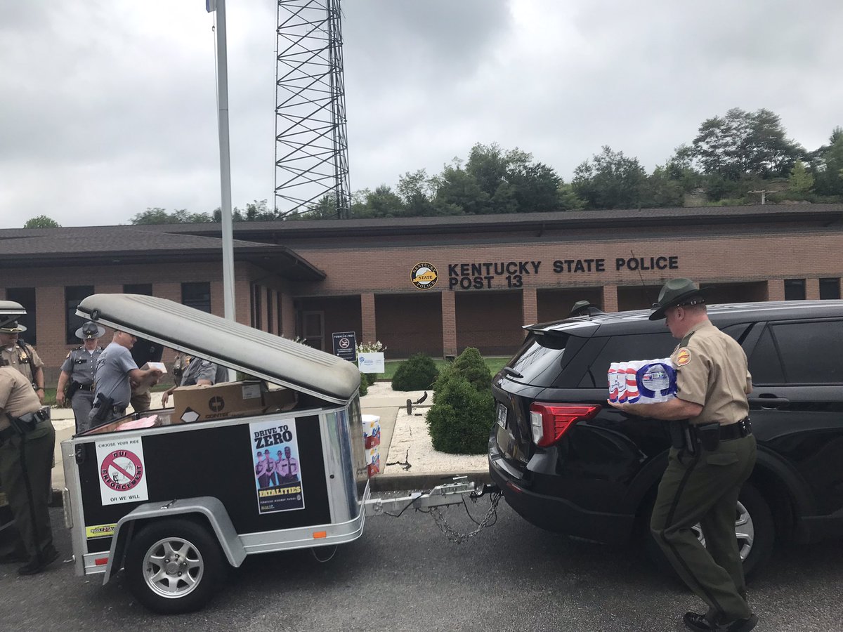 THPFallBranch tweet media