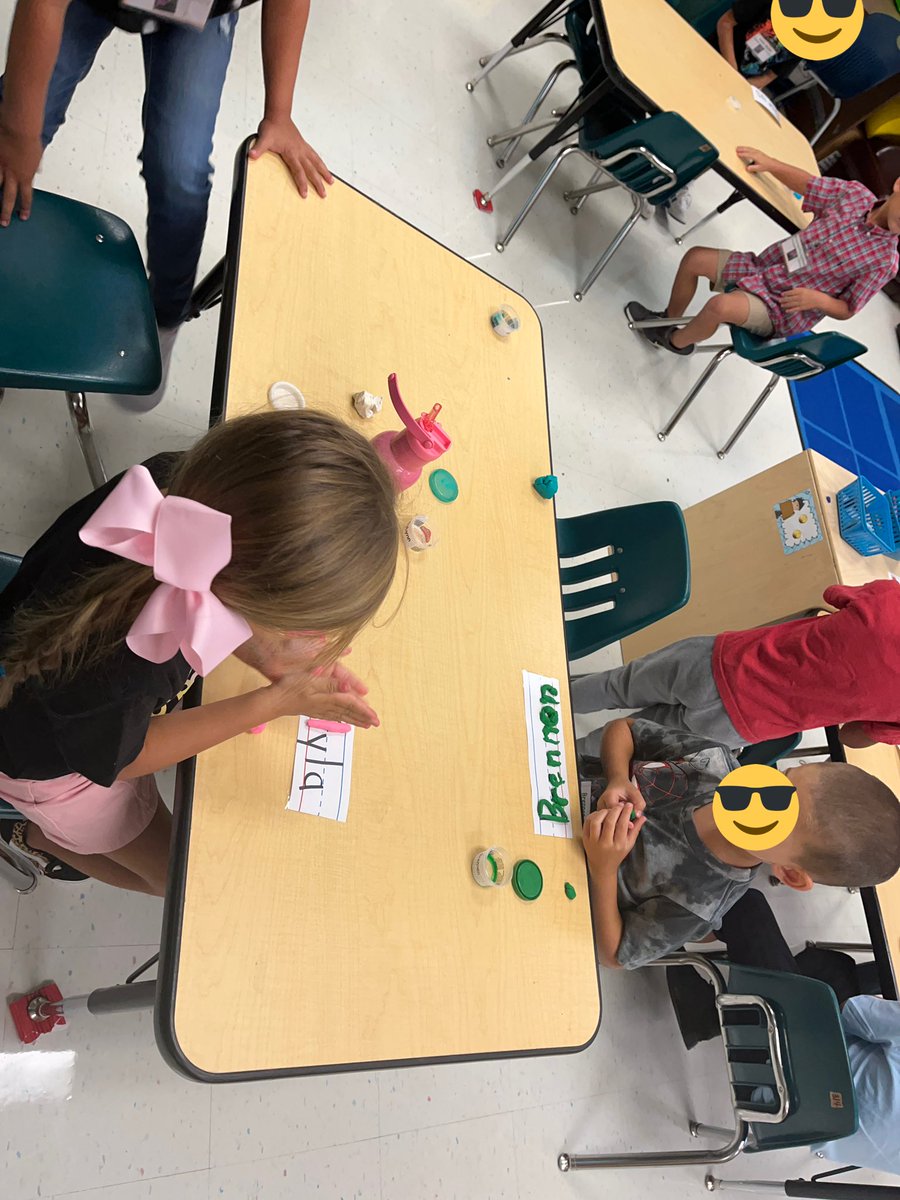 jena_vernon9's tweet photo. Conductors of the littles are in full force with kinesthetic learning and letter counting ! #Missionmovingforward #BeGolden #babypirates @jillmariewil @DrJosh_Garcia @cllowery @PolandDenise https://t.co/GI0YGdS5ZY