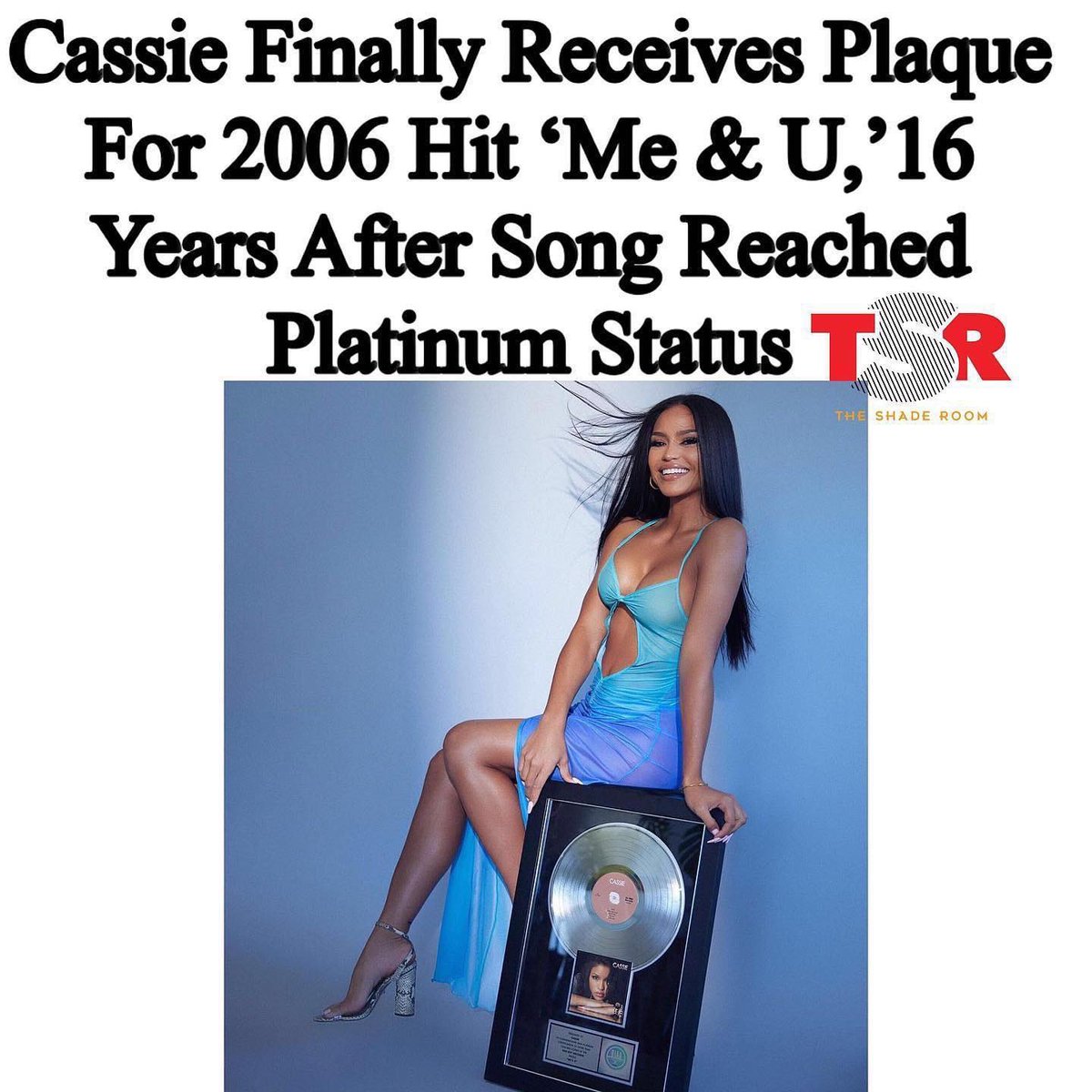 Cassie receives a plaque for ‘Me &amp; U’! ‘Me &amp; U’ was the song of 2006. 🔥#Popculture #Cassie #Entertainmentnews #celebritynews #music #nostalgic #throwbackrnb #nostalgia #nostalgicrnb #nostalgicmusic #early2000s #early2000smusic 