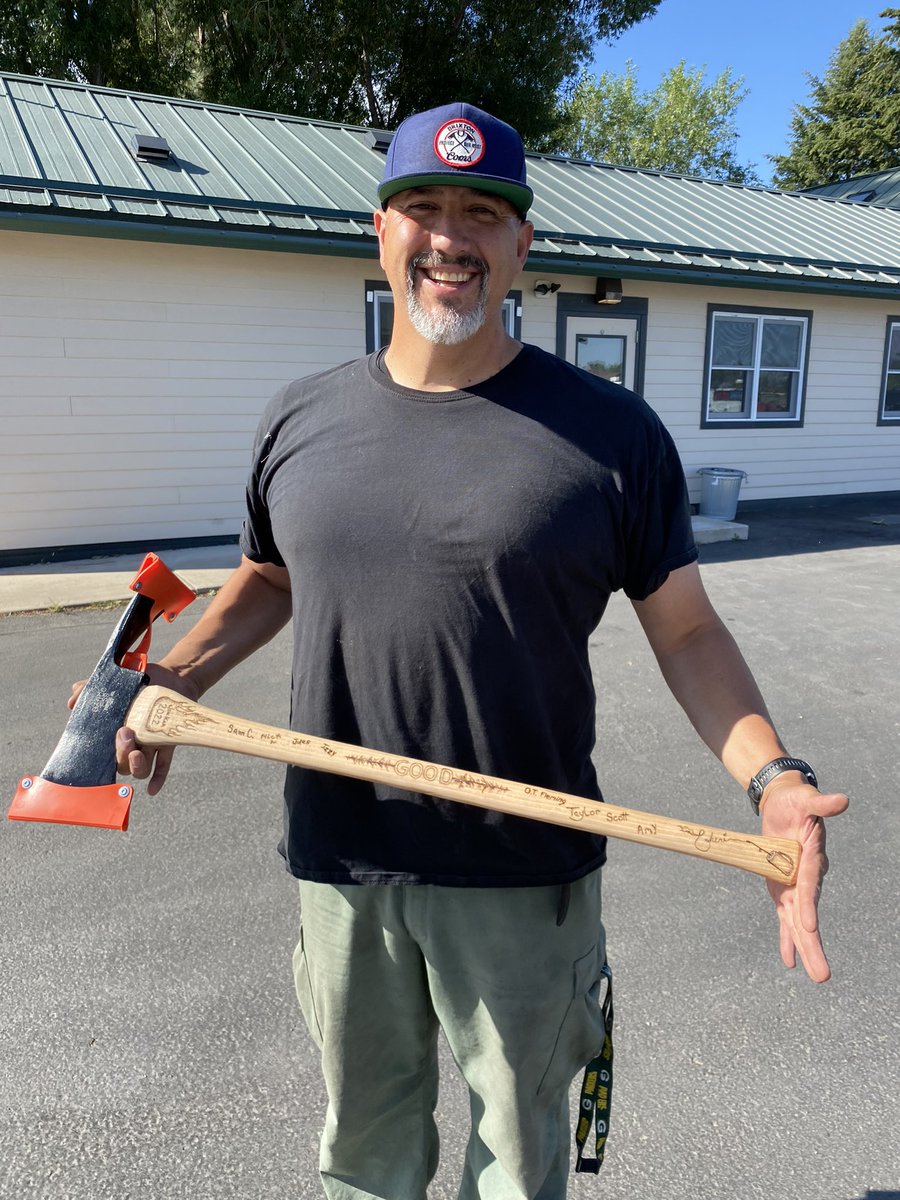 MontanaBasque's tweet photo. I’m not crying, you’re crying!
The crew presented me with a gift I didn’t expect. It’s been a great run Missoula DNRC & thank you for the memories, friends & especially letting me grow as a leader. #Wildland #WLFF #Fires #firefighter #memories @jockowillink #Good #Family https://t.co/uDf4zHNSwY