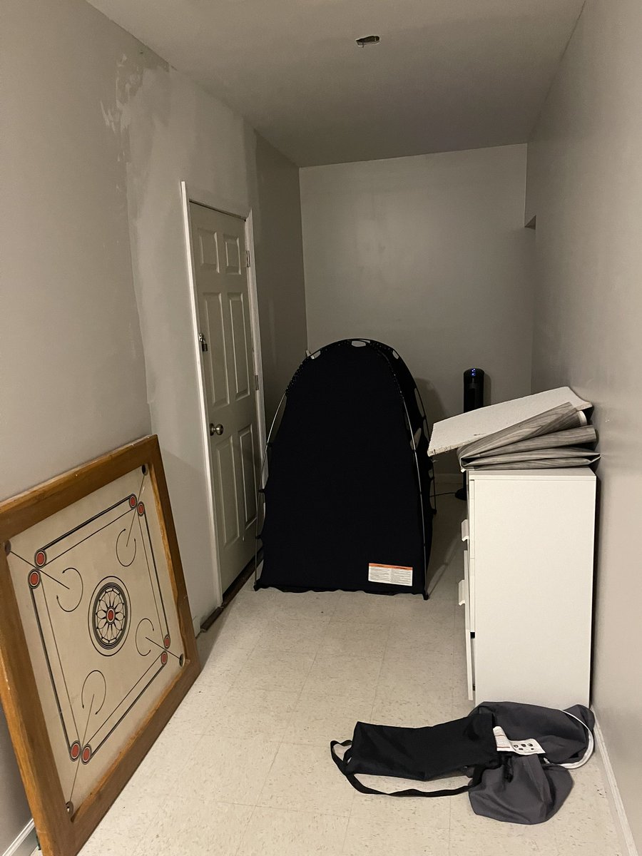 NKubissa's tweet photo. @AirbnbHelp Airbnb and the host failed to help us. We had an Airbnb experience with a stranger that was not identified as living in the house, who harassed our children, tried to break into the house and who wrote hate speech on the basement door. Airbnb has sided with the host. https://t.co/5jLqyfP17k