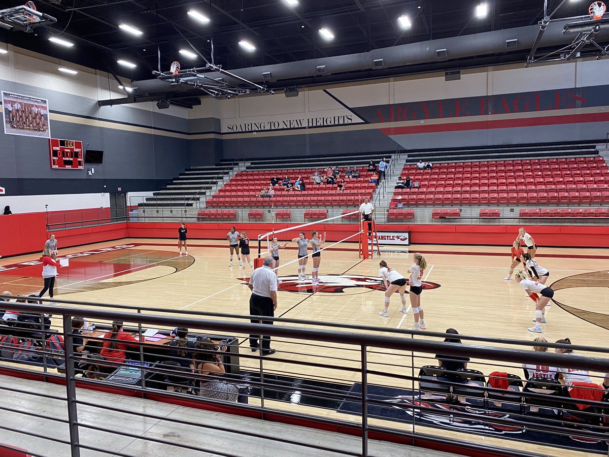 Enjoyed watching my @argyleeaglevb student athletes this morning!!! Let’s go Eagles!!! 🏐❤️🦅💪 #DW2022