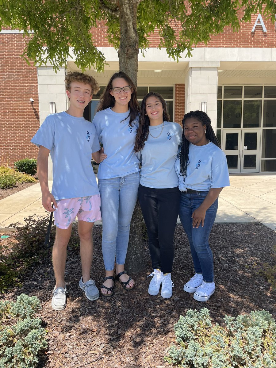 Congratulations to the 2022-2023 JCHS Concert Choir officers!

President- Helena J.
Vice President- Cassidy H. 
Secretaries- Sawyer A. and Sarah B.

What a great team of leaders!

#gojets #mcslearn #proudtobeajet