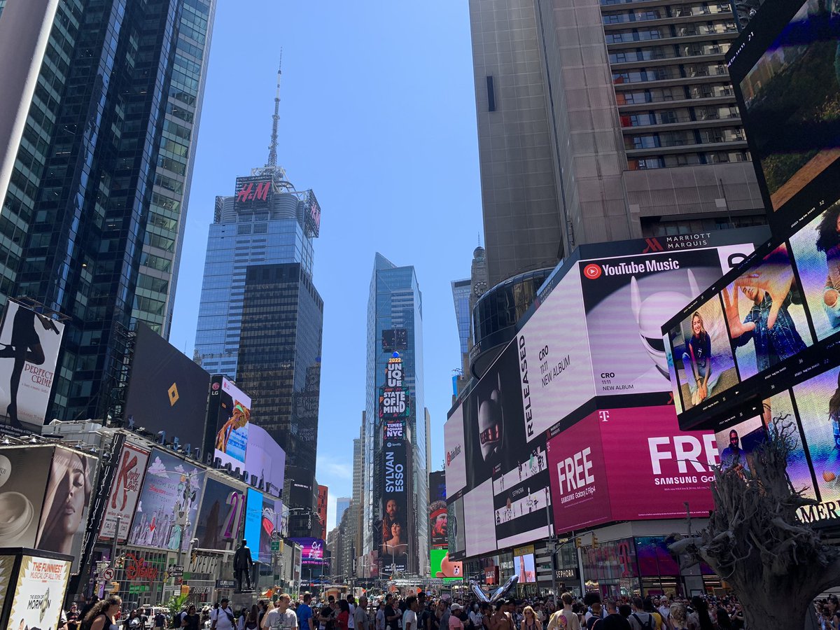 loud_socialist's tweet image. #minionmagic