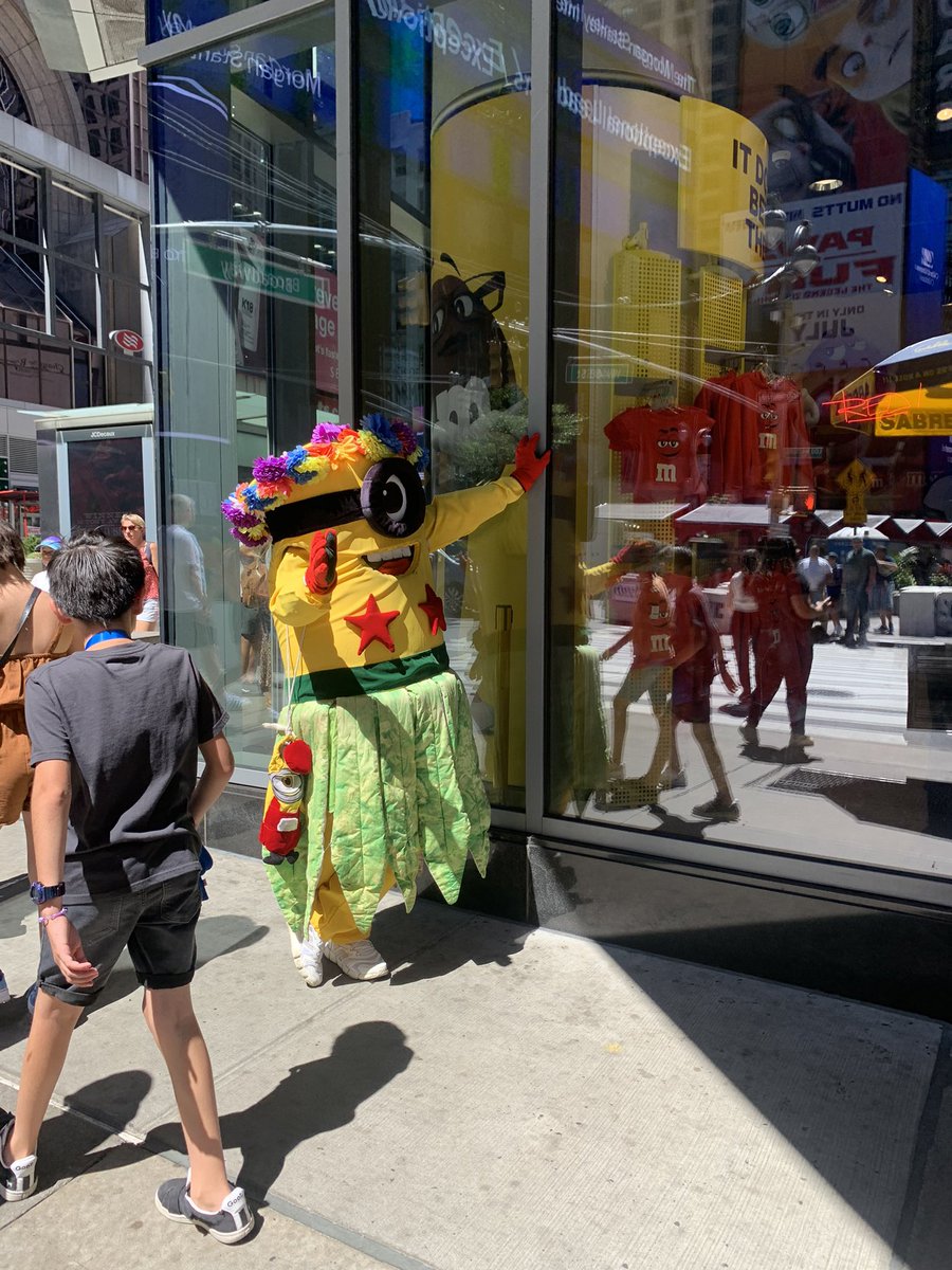 loud_socialist's tweet image. #minionmagic