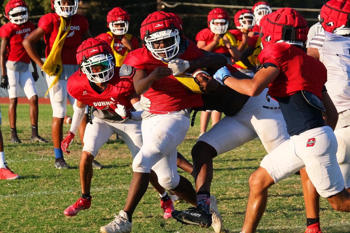 BishopDunne's tweet image. Falcons were back in pads this week as they continue to prepare for the new season! #falconpride #bishopdunne #falconelite @Dunne_Football