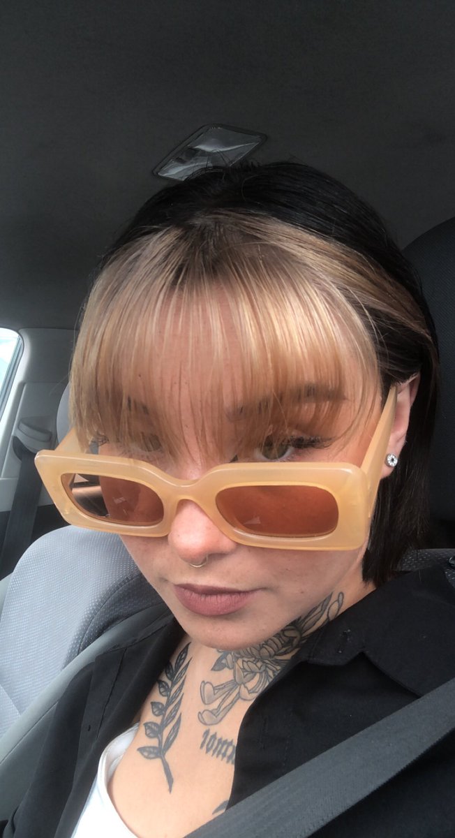 serving cunt with the new hair