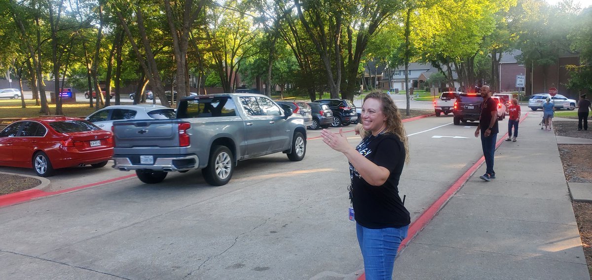 An amazing 3 days with the <a href="/ValleyCreekMISD/">Valley Creek Elem</a> Awesome staff,  students &amp; servant leaders dedicated to helping the Valley Creek thrive! Thank you Dr. King, Mrs. Ross &amp; the VC staff for such a warm welcome &amp; great start to the school year! <a href="/eboneedk/">Dr. Ebonee D. King</a>  <a href="/amberross2006/">Amber Ross</a> <a href="/ValleyCreekMISD/">Valley Creek Elem</a>