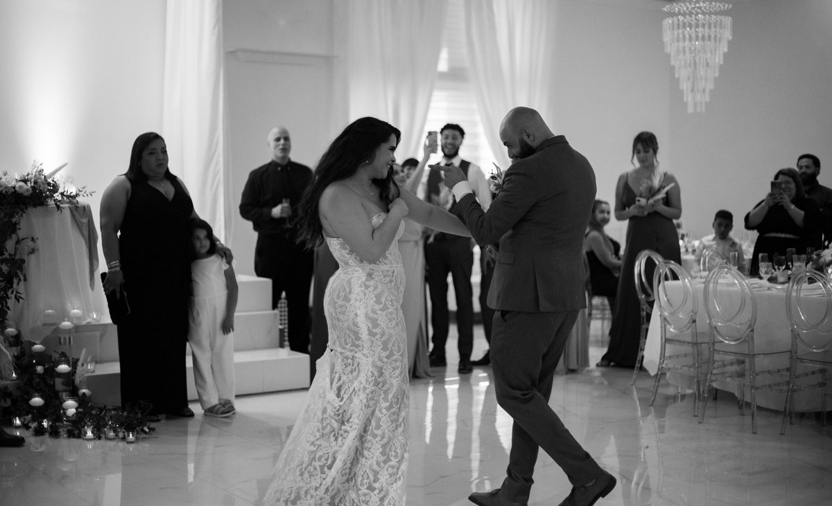 _NatalieMarie12's tweet photo. Marriage is such a gift. I love you. 👰🏽‍♀️🤵🏽‍♂️💍 #garridoatlast #ephesians531 https://t.co/4aKKA2h9Ov