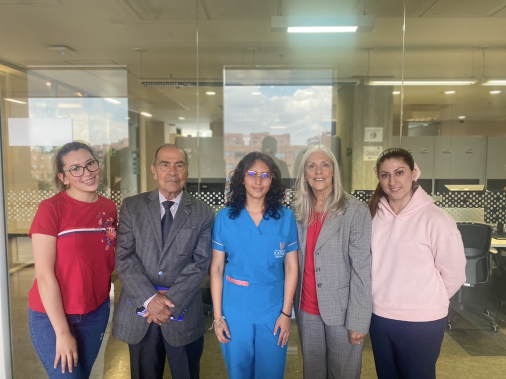 EnfermeriaUEB's tweet photo. Reunión de Becarios de la Fundación para el Desarrollo de las Neurociencias Juan Guillermo Cadena. Un programa de apoyo financiero para estudiantes de @EnfermeriaUEB #CReSer @HUB_IEX https://t.co/NV3fDw8oNl