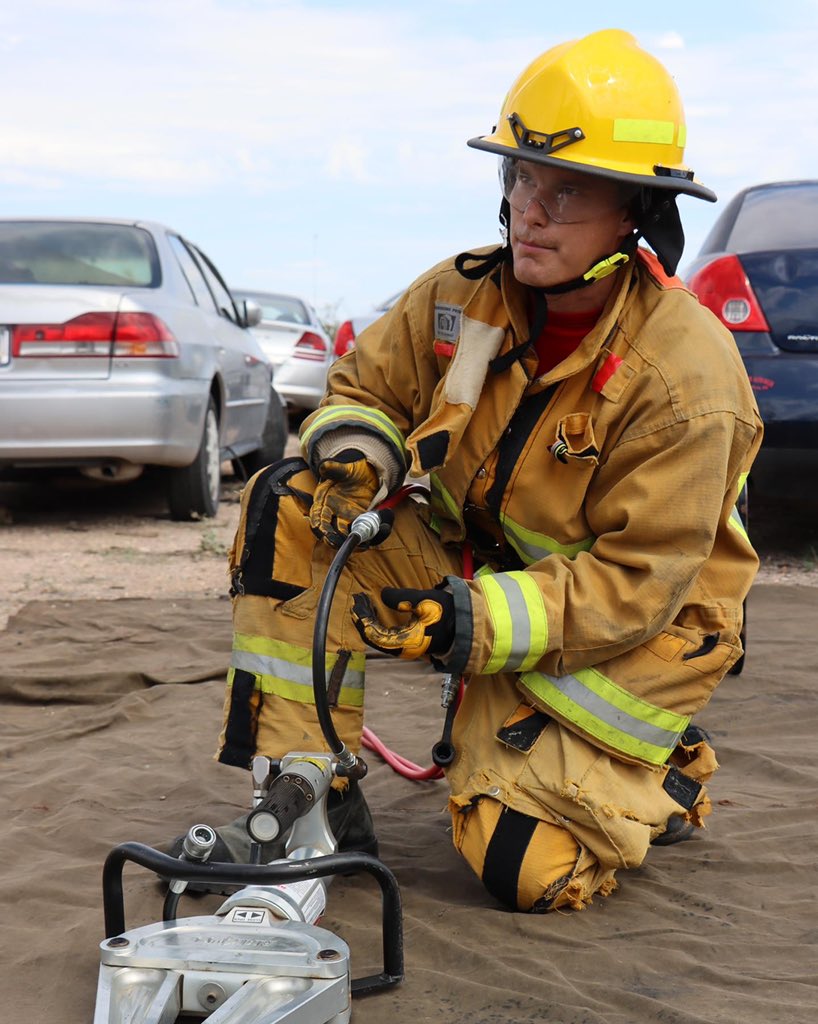 TucsonFireDept's tweet photo. This morning Recruit Class 22-2 worked on heavy equipment training, including the use of hydraulic spreader tools and chainsaws βοΈ
#TFD #TucsonFire #firerecruit #firefighter #firefighterintraining #Tucson https://t.co/o8wZ6UCIaU