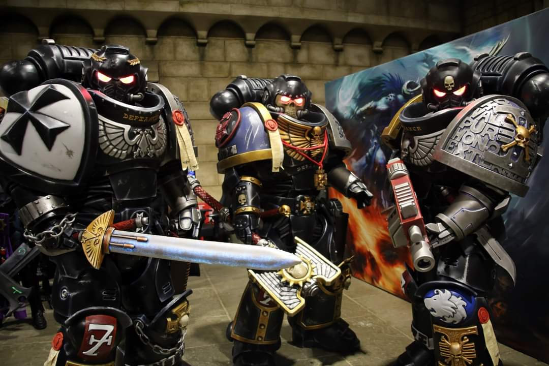 KnoxsWorkshop's tweet photo. What sort of kit should we add to the squad?
New weapons? 
More purity seals? 
More accessories?

Definitely gonna make some water bottle sized pouches anyway 

#cosplay #cosplayprogress #gamesworkshop #warhammercommunity #warmongers #warhammer40k #spacemarines #primarismarines https://t.co/6UUOHVvdpM
