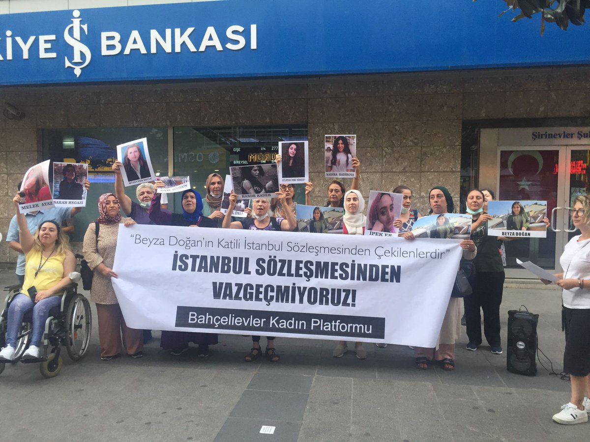 İlçemizde ikamet eden 16 yaşındaki Beyza Doğan Selim Tekin tarafından katledildi.

Bahçelievler Kadın Platformu olarak "Beyza Doğan'ın Katili İstanbul Sözleşmesinden Çekilenlerdir, İstanbul Sözleşmesinden Vazgeçmiyoruz" şiarıyla Şirinevler İşBankası önünde basın açıklaması yaptık