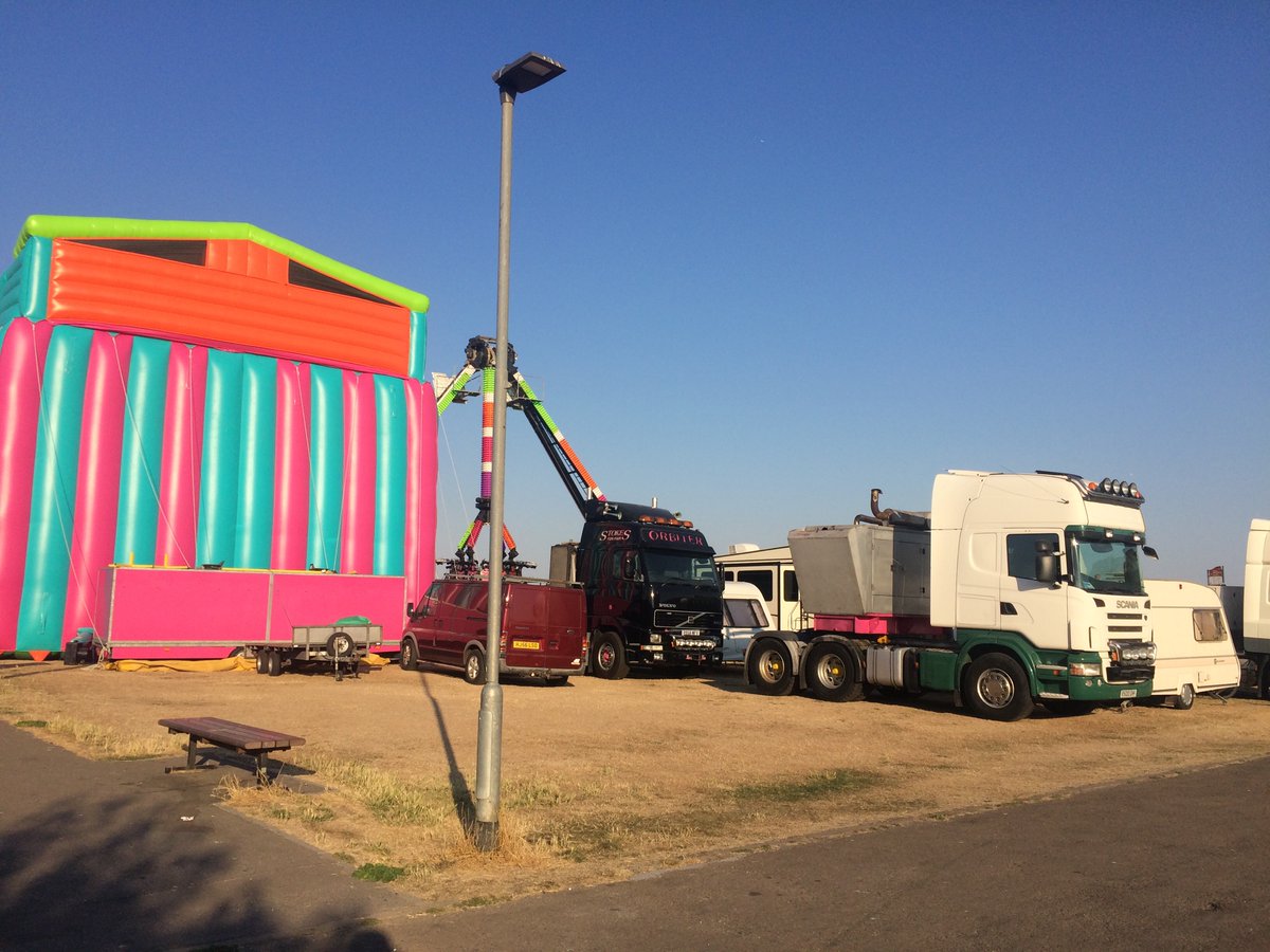 In 2019 Lancing Parish Council declared a climate emergency 
You would think that they would not rent out their public space for events that bring loads of polluting diesel trucks
#LancingParishCouncil