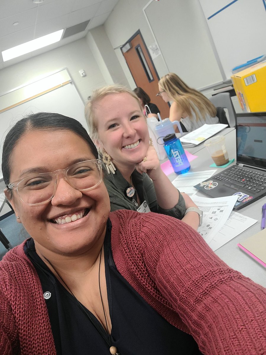 _MsBravo_'s tweet photo. Planning with my math partner was absolutely amazing! I'm so excited to be working with @MrsTiffanyCFISD this year! #DiscoverYourGift #PostPatriots https://t.co/yjxuvI9mF2